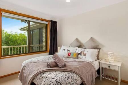 Spacious Modern Home Outstanding Views Sleeps 9 Hobart Esterno foto