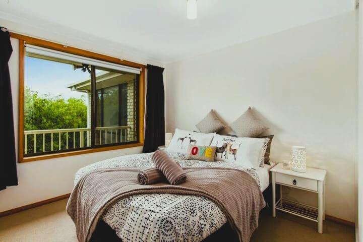 Spacious Modern Home Outstanding Views Sleeps 9 Hobart Esterno foto