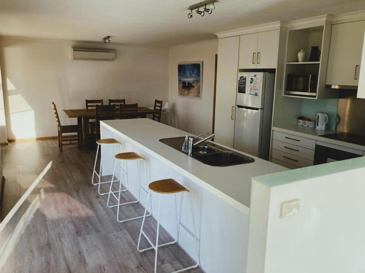 Spacious Modern Home Outstanding Views Sleeps 9 Hobart Esterno foto